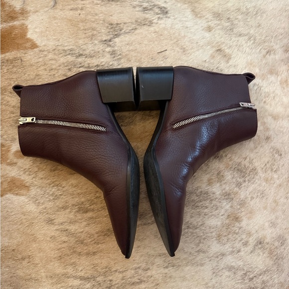 Everlane Boss Boot in Burgundy, very good condition. - Picture 3 of 5